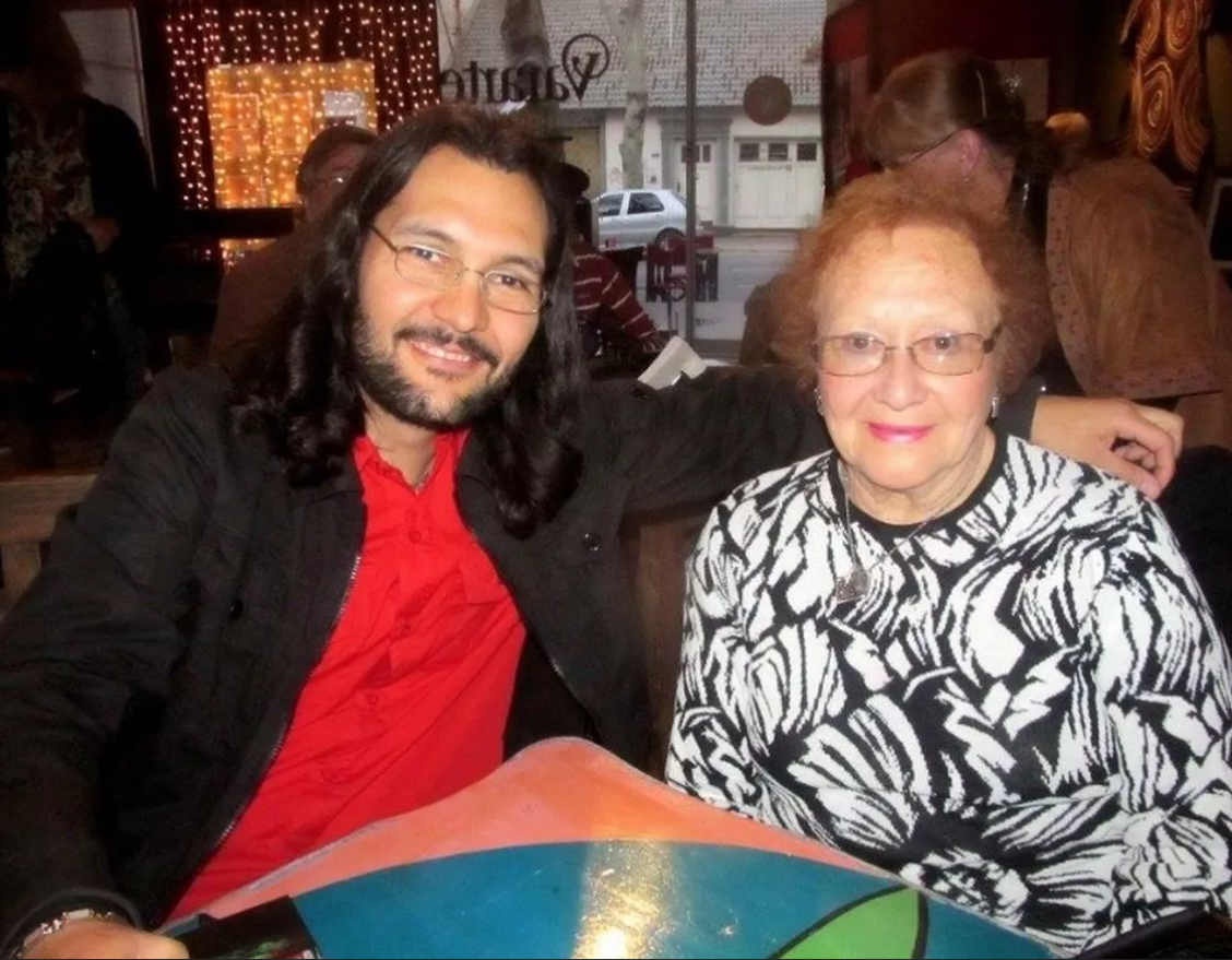 Я никогда не замечал разницу: 43-летний мужчина и его 88-летняя жена рассказали секрет счастливых отношений